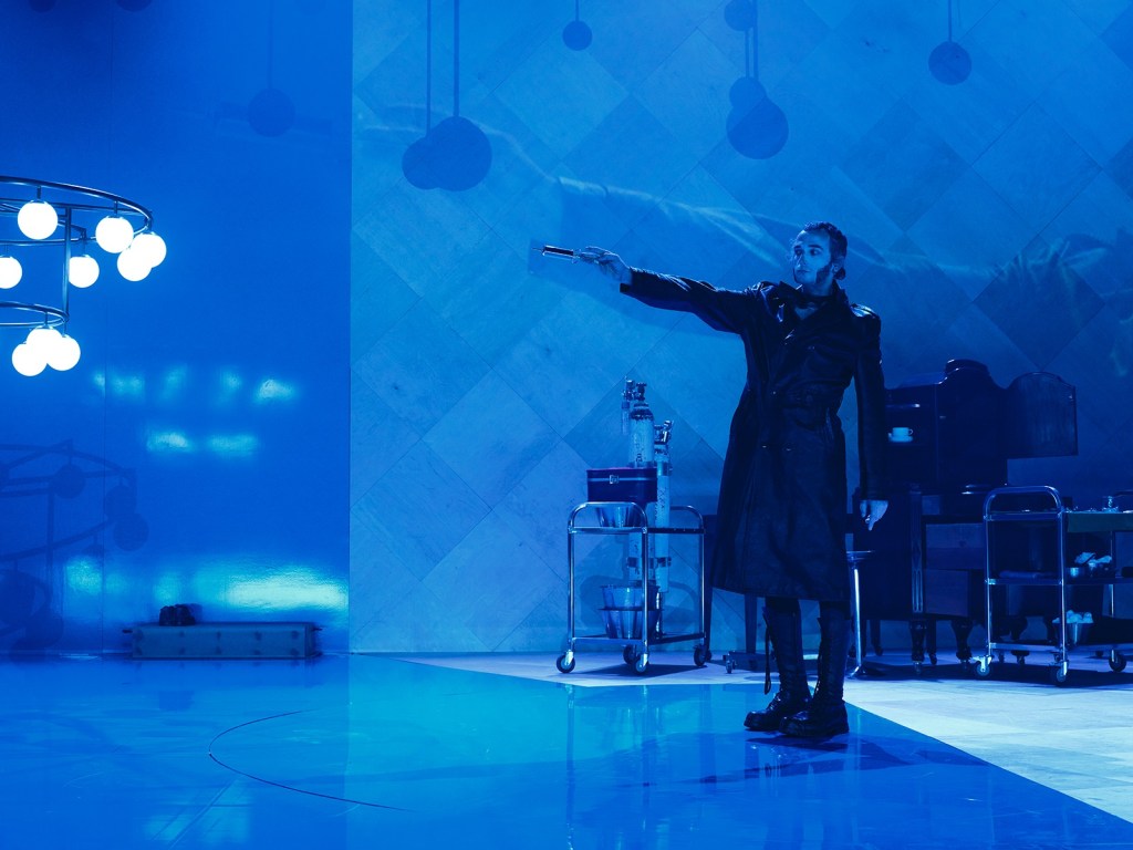 Καρδιά Του Σκύλου του Μιχαήλ Μπουλγκάκοφ, σε σκηνοθεσία Έφης Μπίρμπα στο Θέατρο&nbsp;Κιβωτός