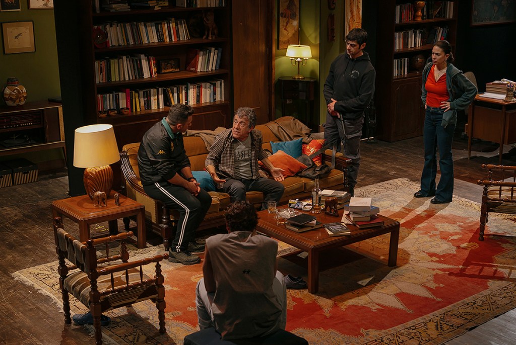 Άγριοι | Κριτική&nbsp;Θεάτρου