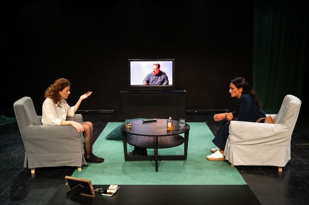 Νέο φωτογραφικό υλικό από την παράσταση «Άνθρωπος του Θεού» στο Θέατρο&nbsp;104