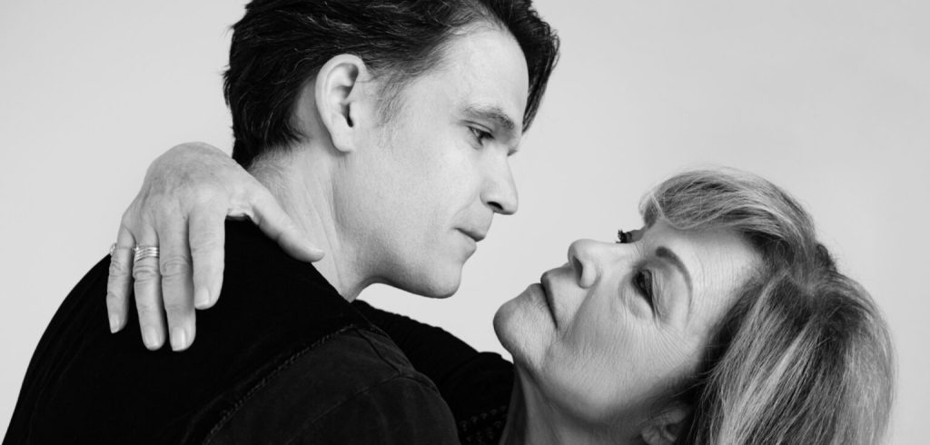 «Έξι μαθήματα χορού σε έξι εβδομάδες» του Ρίτσαρντ Αλφιέρι, σε σκηνοθεσία Πέτρου Ζούλια στο Πτι&nbsp;Παλαί