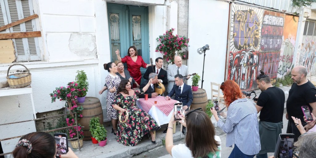 «Μάλιστα Κύριε Ζαμπέτα» του Πέτρος Ζούλια, σε σκηνοθεσία του ίδιου στο Θέατρο&nbsp;Άλσος