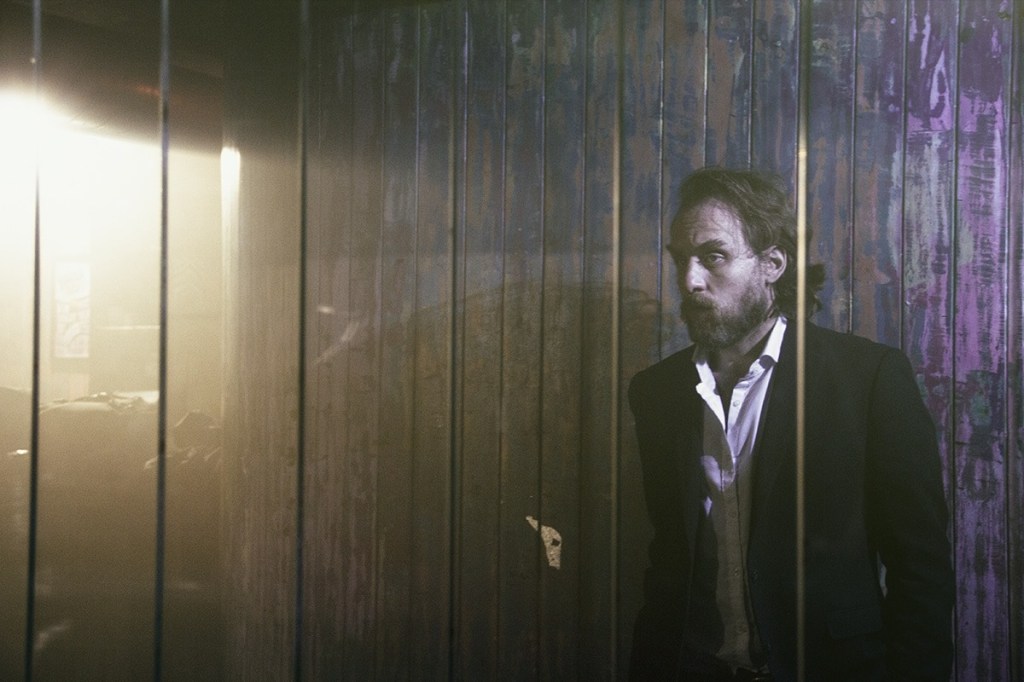 Ο George Gaudy, ένας από τους πιο ξεχωριστούς δημιουργούς της σύγχρονης ελληνικής μουσικής σκηνής, εμφανίζεται για μία βραδιά στο Theatre of  the No, την Παρασκευή 17 Οκτωβρίου στις&nbsp;21:30