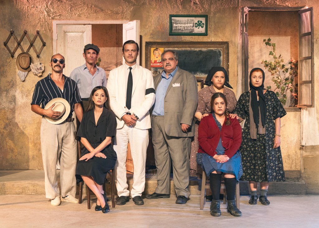 «Χάσαμε τη Θεία Στοπ» του Γιώργου Διαλεγμένου, σε σκηνοθεσία Χρήστου Τριπόδη, στο Θέατρο&nbsp;Φιλίπ