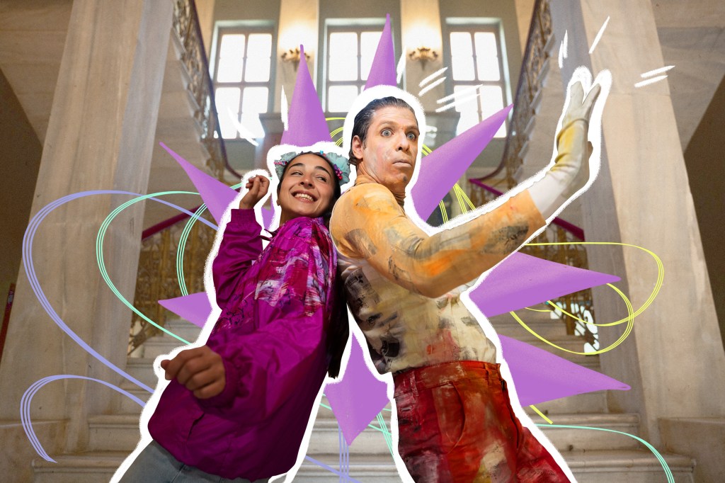 «In Motion: Ένα άγαλμα που το ’σκασε» της Δανάης Μέγα και του Στρατή Νταλαγιώργου, σε σκηνοθεσία της πρώτης, στο Φουαγιέ του Δημοτικού Θεάτρου&nbsp;Πειραιά