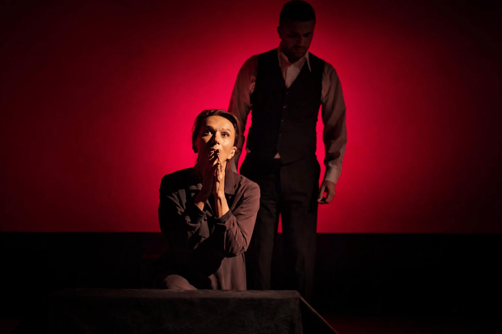 «Το Αμάρτημα της Μητρός μου» του Γεωργίου Βιζυηνού, σε σκηνοθεσία του Δήμου Αβδελιώδη, στην Σκηνή Ωμέγα του Δημοτικού Θεάτρου Πειραιά