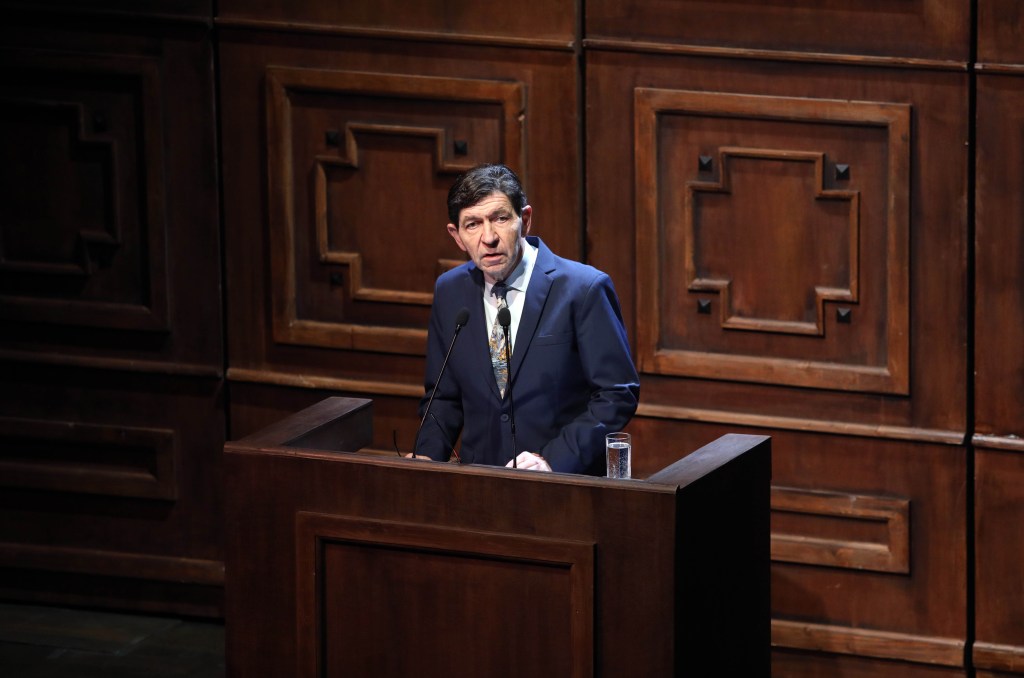 Το βραβευμένο έργο του Κώστα Λεϊμονή «Εκτός Ύλης – reloaded» ταξιδεύει τον Φεβρουάριο στο Ευρωπαϊκό Κοινοβούλιο στις Βρυξέλλες, συνεχίζοντας τη δυναμική του πορεία