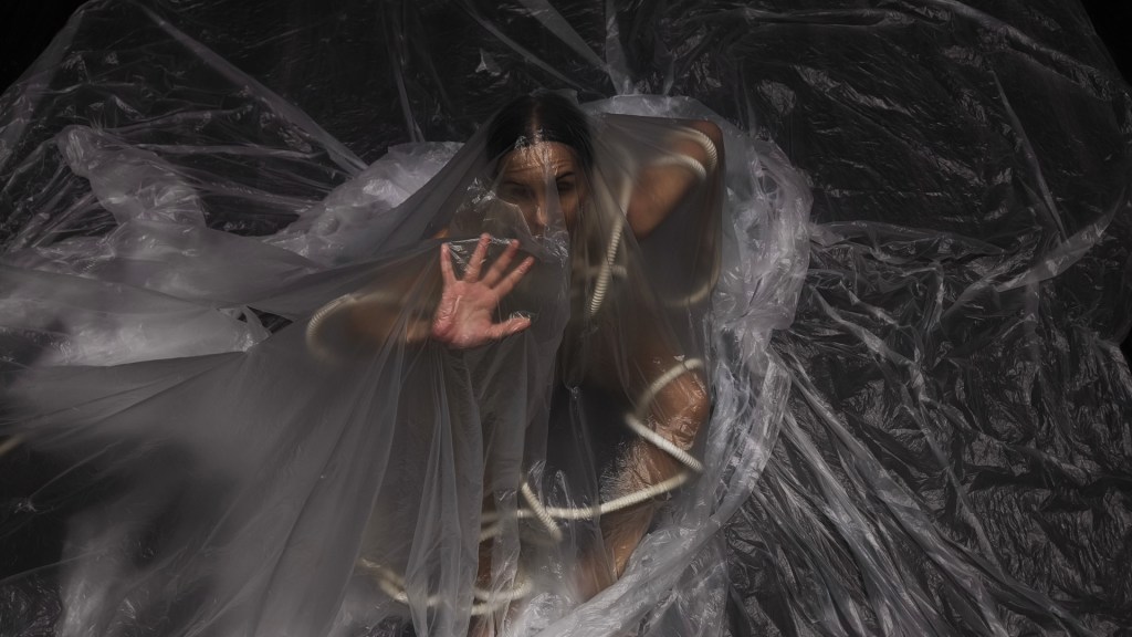 «ΚΟΜΜΑ», μια performance σωματικού θεάτρου, στο Θέατρο&nbsp;Αλκμήνη